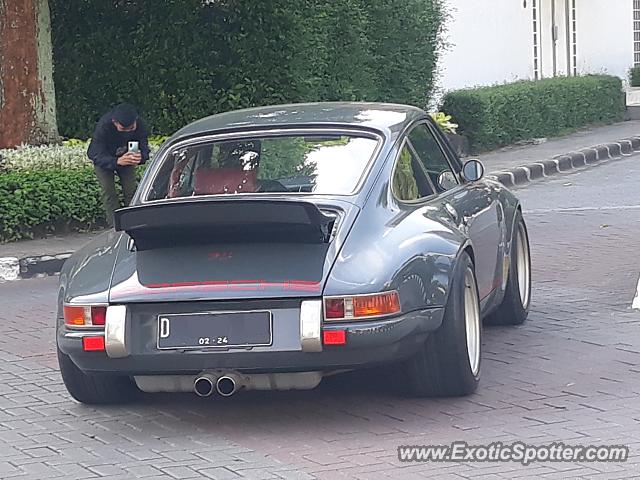 Porsche 911 spotted in Jakarta, Indonesia