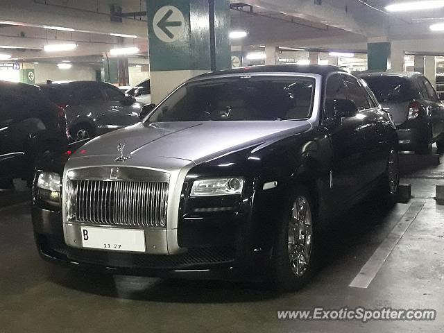 Rolls-Royce Ghost spotted in Jakarta, Indonesia