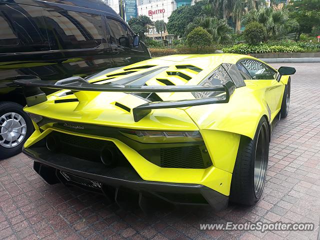 Lamborghini Aventador spotted in Jakarta, Indonesia