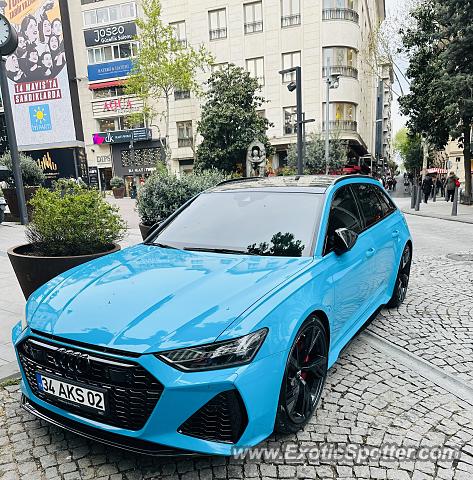 Audi R8 spotted in Istanbul, Turkey