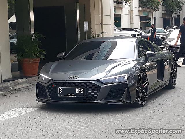 Audi R8 spotted in Jakarta, Indonesia