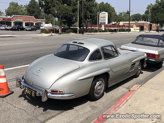 Mercedes 300SL spotted in Los Angeles, California