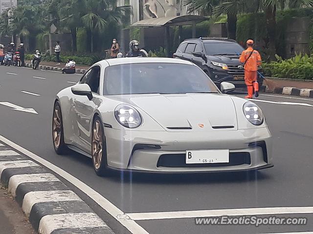 Porsche 911 GT3 spotted in Jakarta, Indonesia