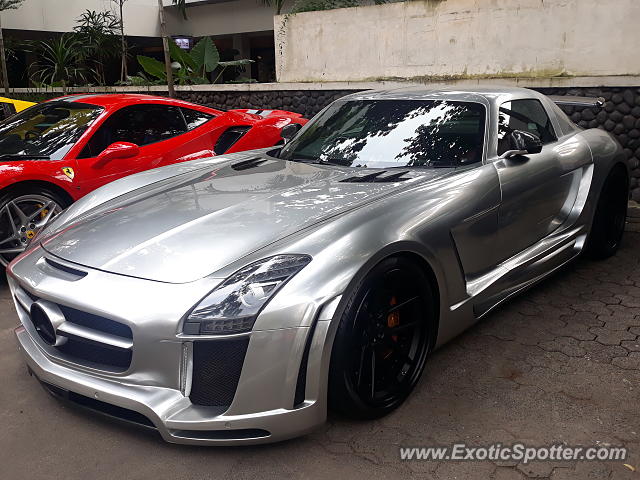 Mercedes SLS AMG spotted in Jakarta, Indonesia