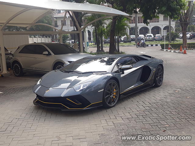 Lamborghini Aventador spotted in Jakarta, Indonesia