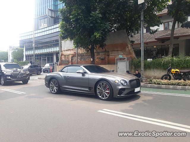 Bentley Continental spotted in Jakarta, Indonesia