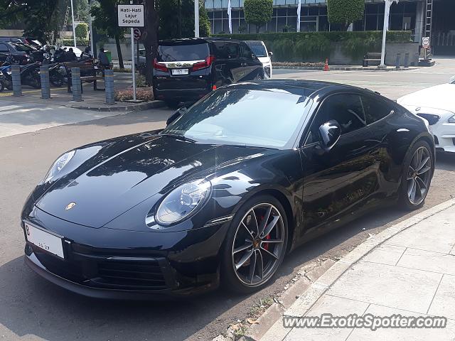 Porsche 911 spotted in Jakarta, Indonesia