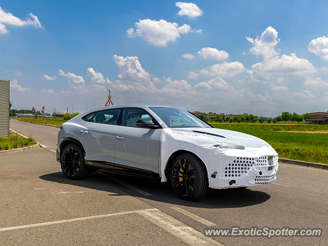 Lamborghini Urus spotted in Sant'Agata, Italy