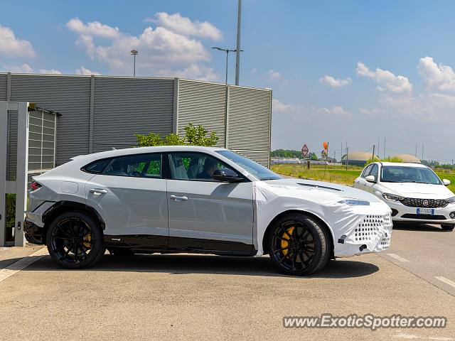 Lamborghini Urus spotted in Sant'Agata, Italy