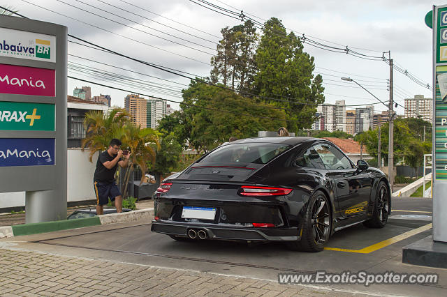 Porsche 911 GT3 spotted in Curitiba, PR, Brazil