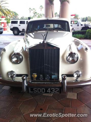 Rolls Royce Silver Cloud spotted in Orlando, Florida