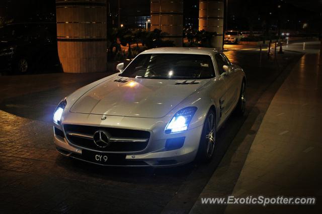 Mercedes SLS AMG spotted in Kuala Lumpur, Malaysia