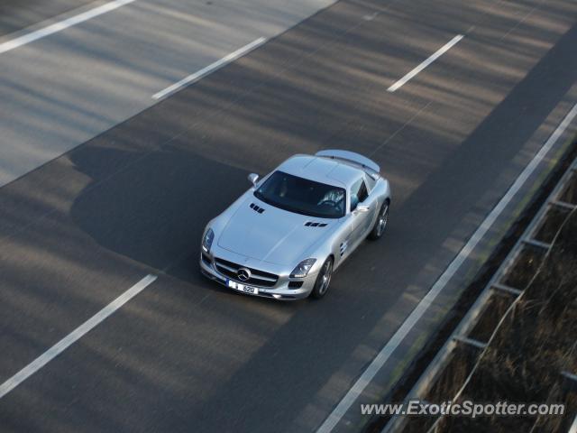 Mercedes SLS AMG spotted in Motoway, Germany