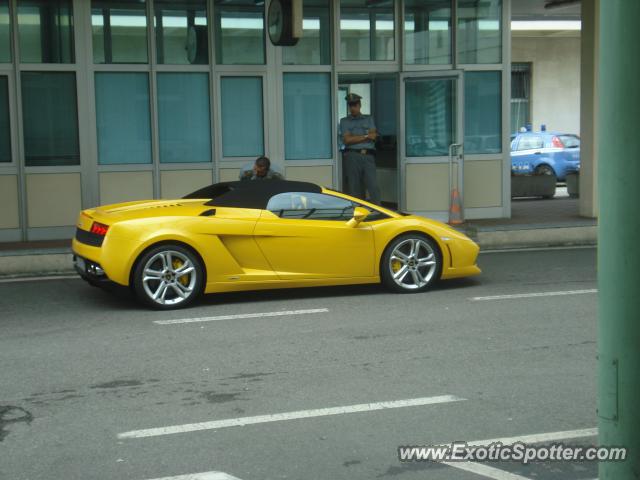 Lamborghini Gallardo spotted in Ponte Chiasso, Italy