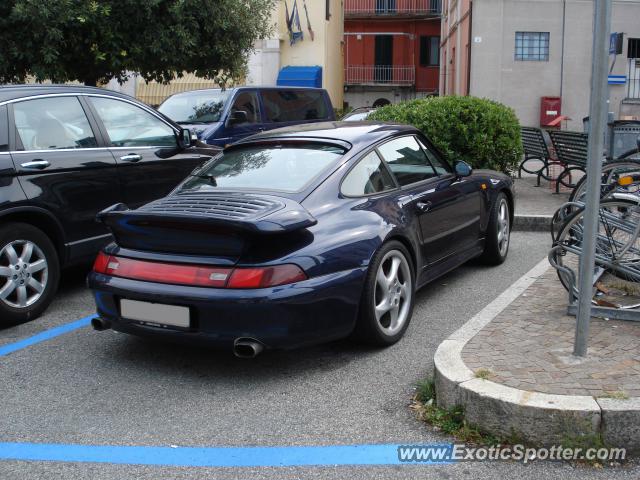 Porsche 911 Turbo spotted in Ponte Chiasso, Italy