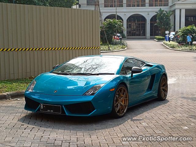 Lamborghini Gallardo spotted in Jakarta, Indonesia