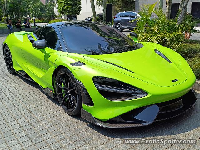 Mclaren 765LT spotted in Jakarta, Indonesia