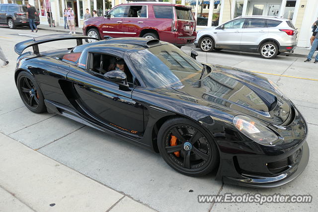 Porsche Carrera GT spotted in Monterey, California