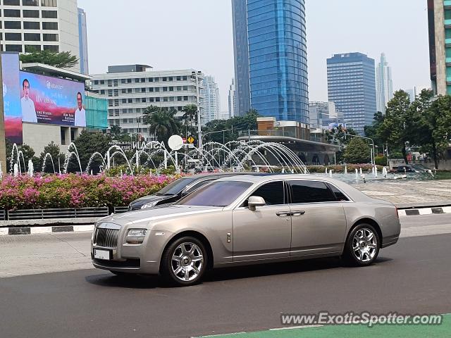 Rolls-Royce Ghost spotted in Jakarta, Indonesia