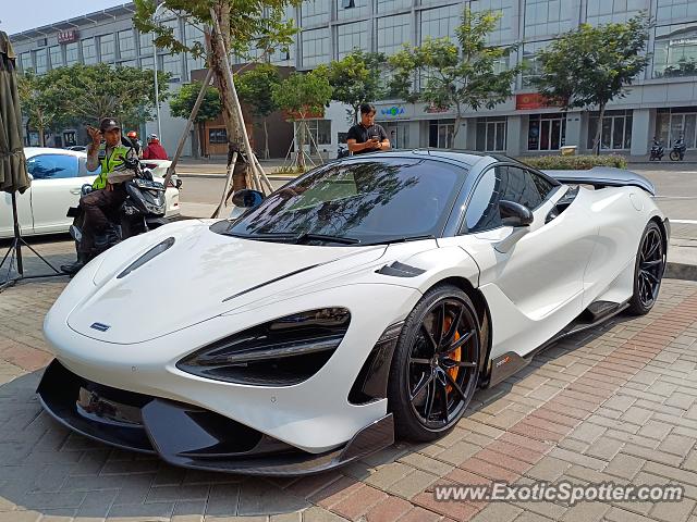 Mclaren 765LT spotted in Jakarta, Indonesia