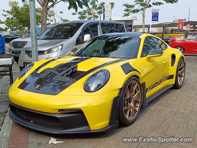 Porsche 911 GT3 spotted in Jakarta, Indonesia