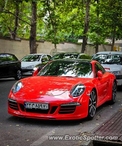 Porsche 911 spotted in Tehran, Iran