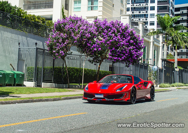 Ferrari 488 GTB spotted in Curitiba, PR, Brazil