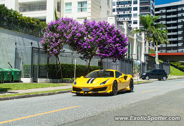Ferrari 488 GTB spotted in Curitiba, PR, Brazil