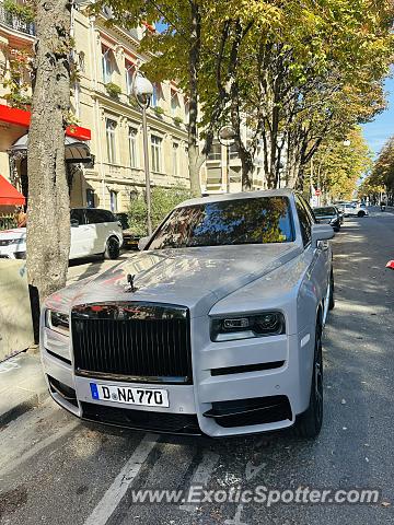 Rolls-Royce Cullinan spotted in Paris, France