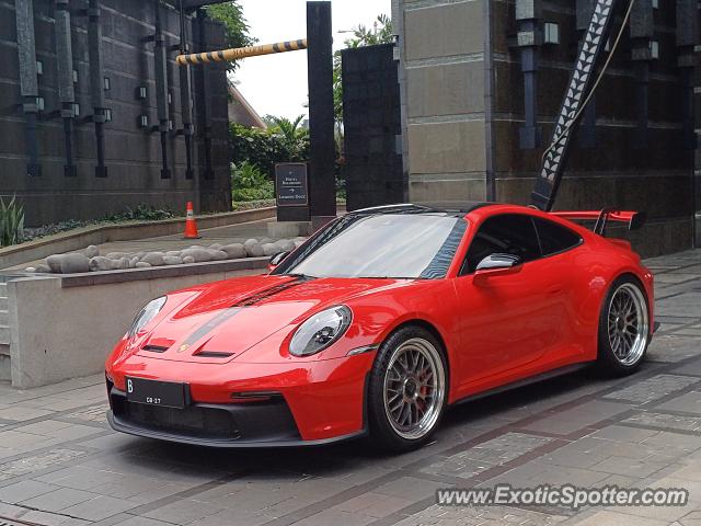 Porsche 911 GT3 spotted in Jakarta, Indonesia