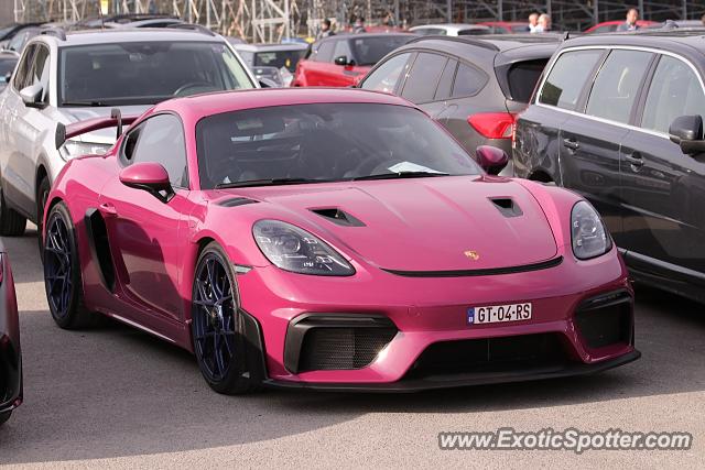 Porsche Cayman GT4 spotted in Luik, Belgium