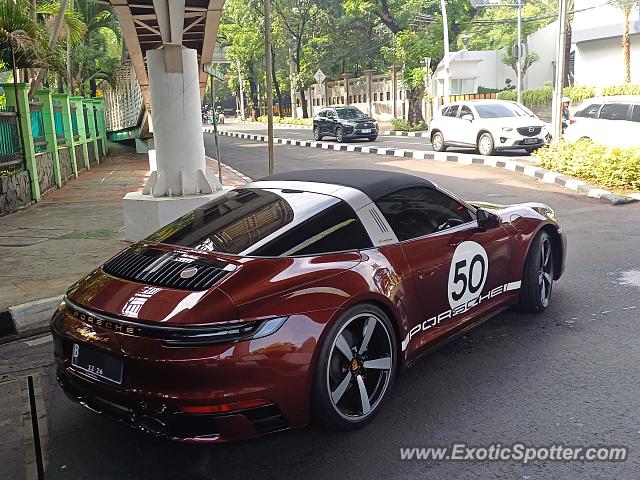 Porsche 911 spotted in Jakarta, Indonesia