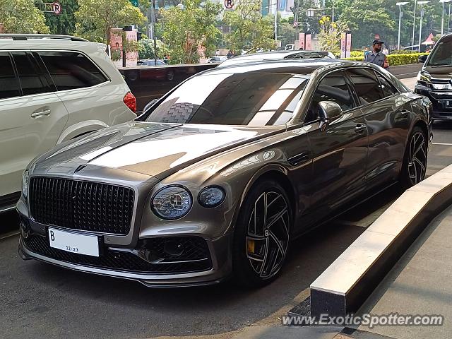 Bentley Flying Spur spotted in Jakarta, Indonesia