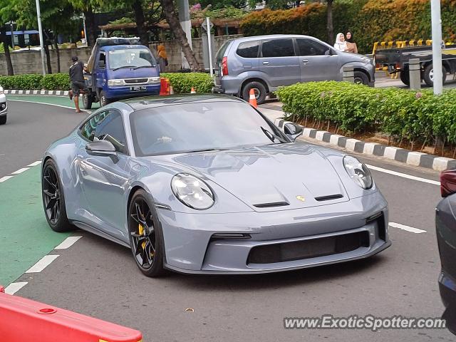 Porsche 911 GT3 spotted in Jakarta, Indonesia