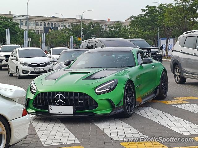 Mercedes AMG GT spotted in Jakarta, Indonesia