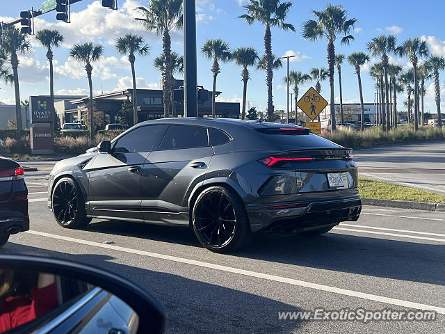 Lamborghini Urus spotted in Jacksonville, Florida