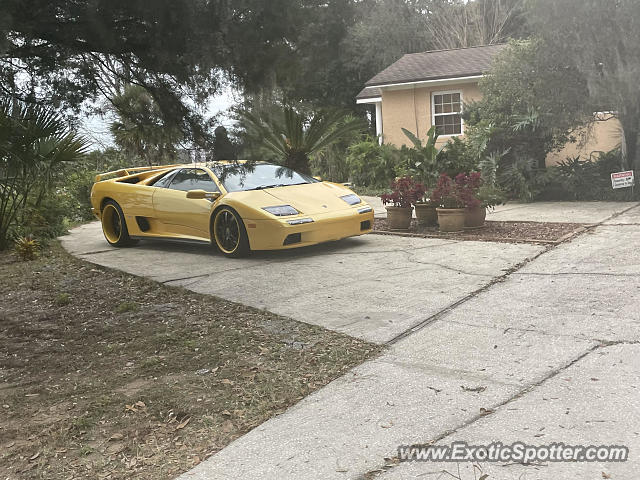 Lamborghini Diablo spotted in Jacksonville, Florida