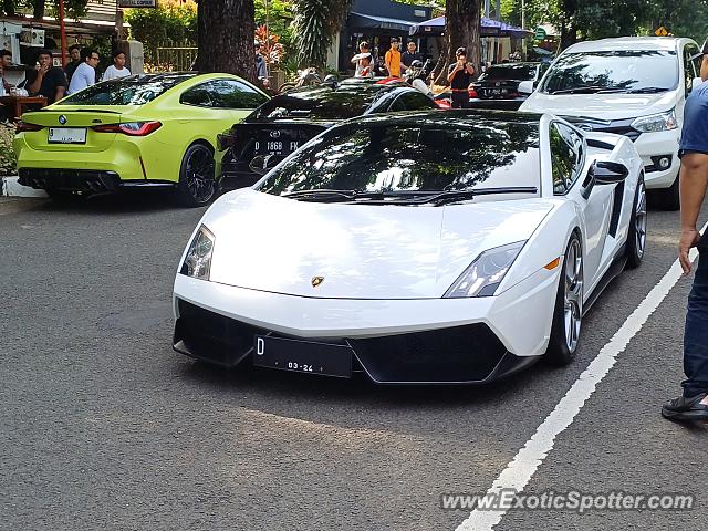 Lamborghini Gallardo spotted in Jakarta, Indonesia