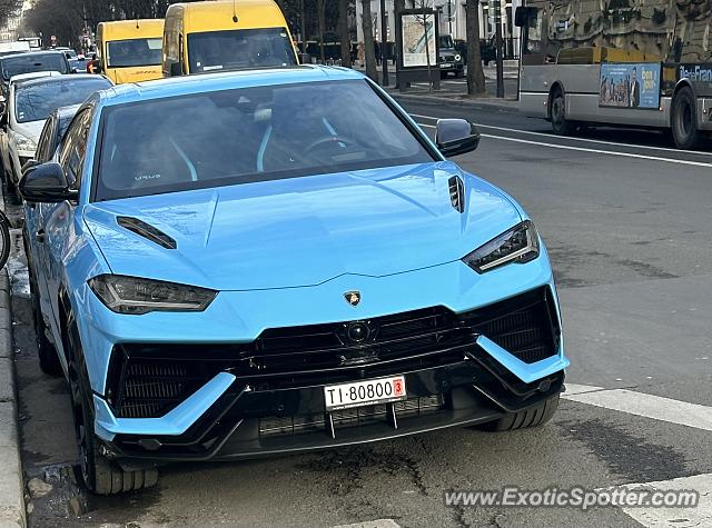 Lamborghini Urus spotted in Paris’, France