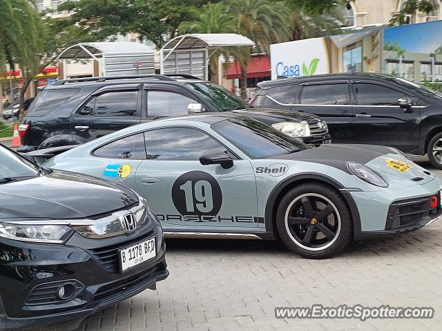 Porsche 911 spotted in Jakarta, Indonesia