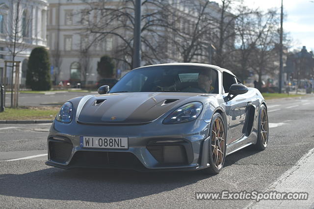Porsche Cayman GT4 spotted in Warsaw, Poland