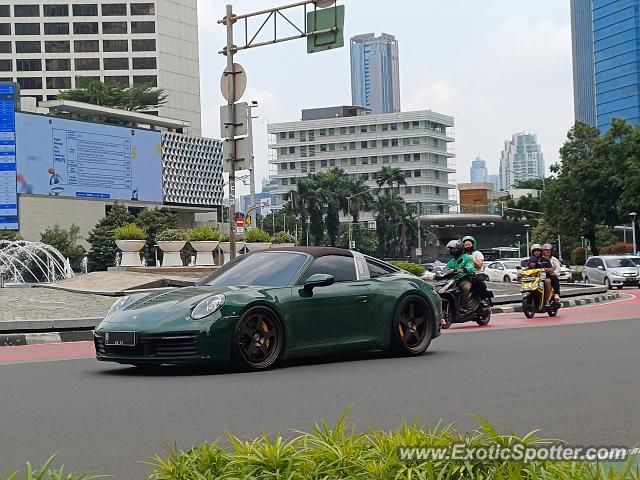 Porsche 911 spotted in Jakarta, Indonesia