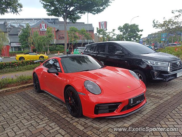 Porsche 911 spotted in Jakarta, Indonesia