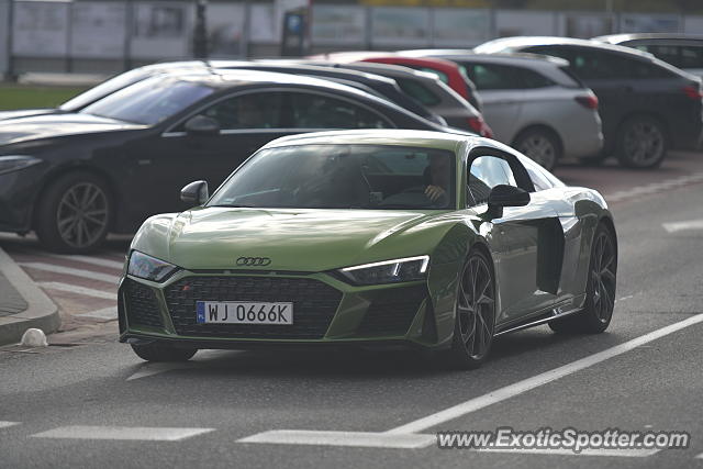 Audi R8 spotted in Warsaw, Poland