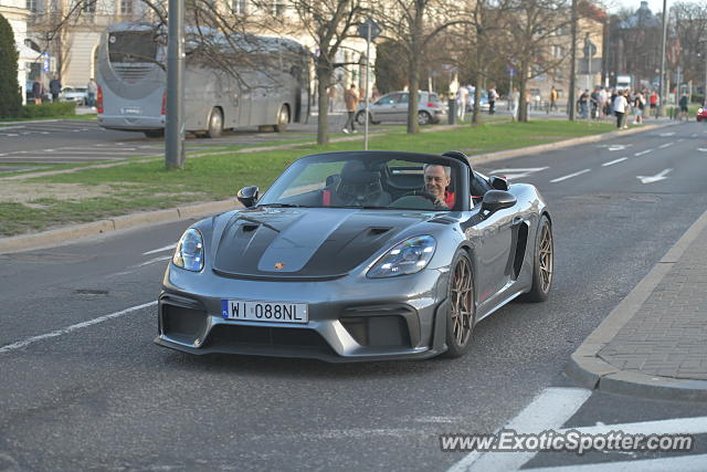 Porsche Cayman GT4 spotted in Warsaw, Poland