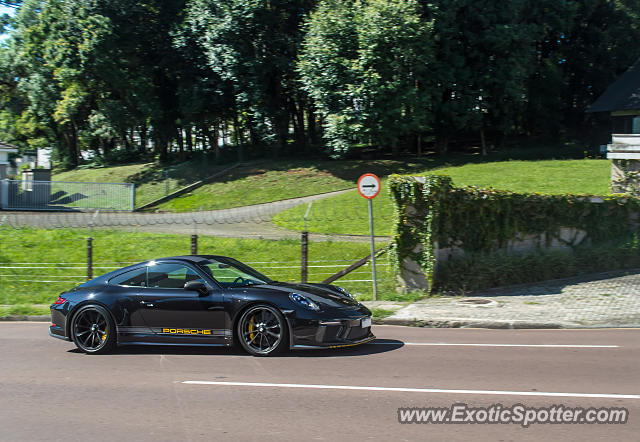 Porsche 911 GT3 spotted in Curitiba, PR, Brazil