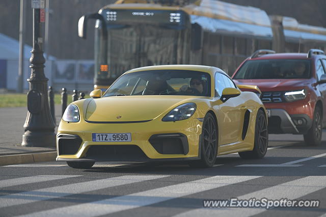 Porsche Cayman GT4 spotted in Warsaw, Poland