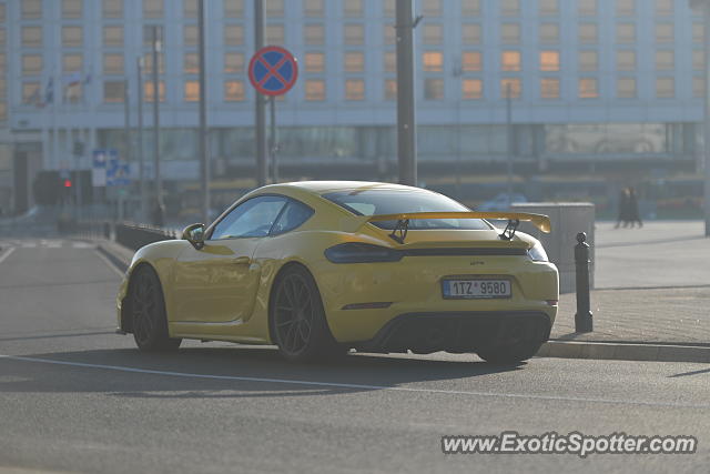 Porsche Cayman GT4 spotted in Warsaw, Poland