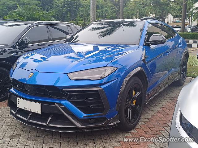 Lamborghini Urus spotted in Jakarta, Indonesia