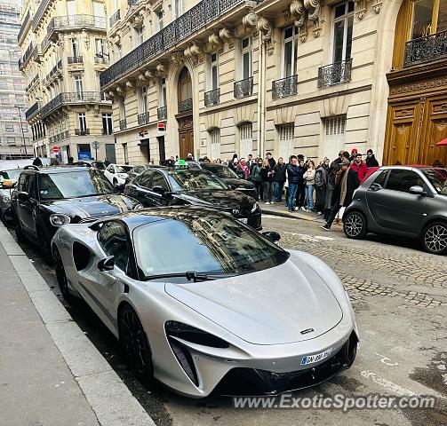 Mclaren 765LT spotted in Paris, France